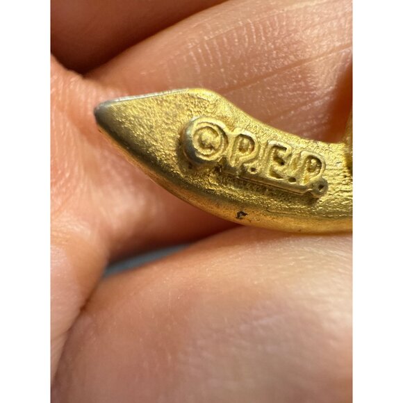 Vintage P.E.R. Gold-Tone Bow Clip-On Earrings Elegant Ribbon Design Womens Jewel - Picture 6 of 7